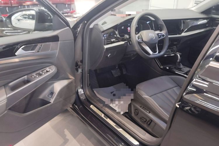 Used Volkswagen Passat 2024 380TSI Elite Edition Driver Seat
