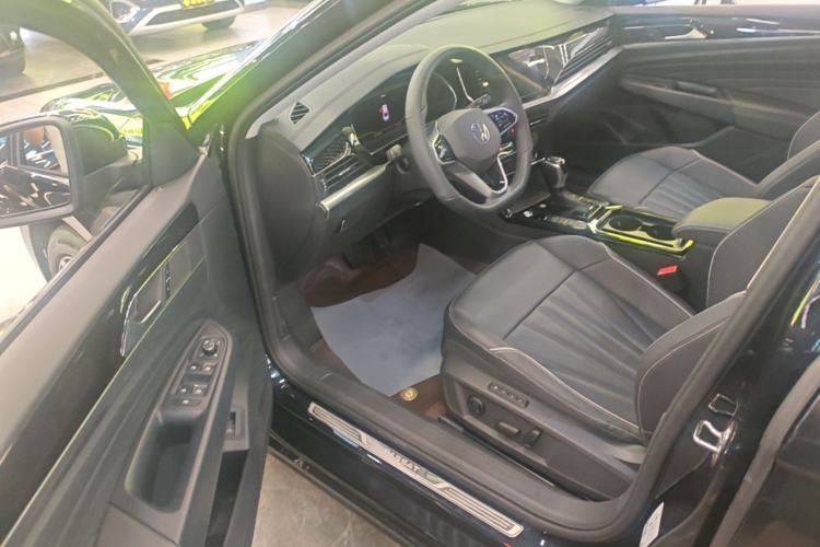 Used Volkswagen Passat 2024 380TSI Luxury Edition Driver Seat