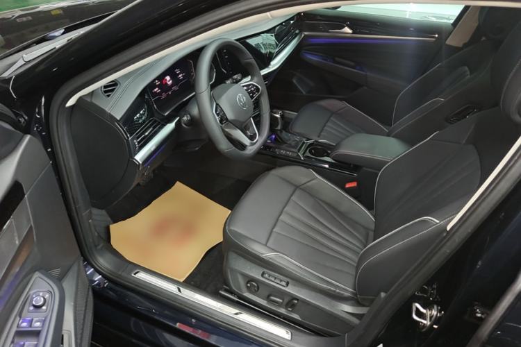 Used Volkswagen Passat 2024 380TSI Luxury Edition Driver Seat