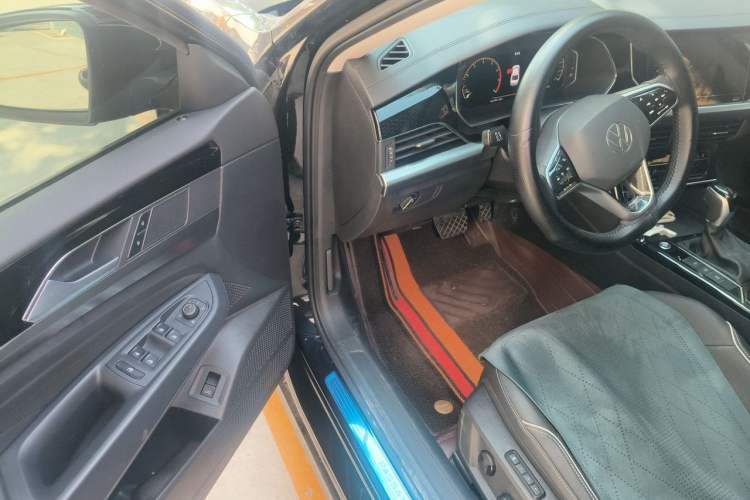 Used Volkswagen Passat 2024 330TSI Elite Edition Driver Seat