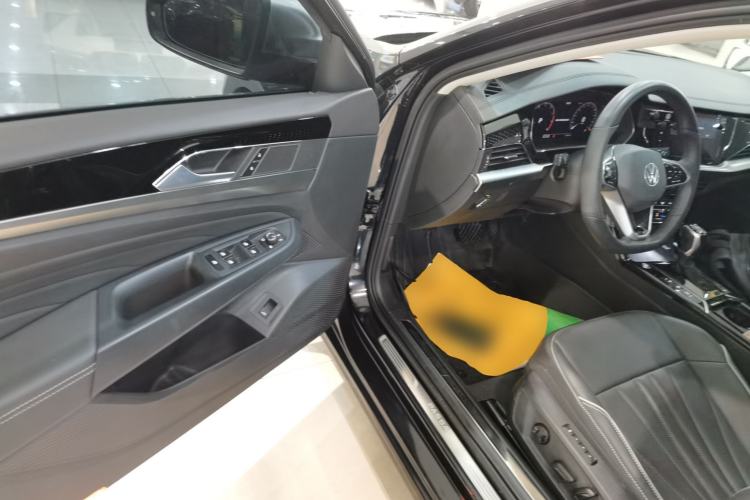 Used Volkswagen Passat 2024 380TSI Elite Edition Driver Seat