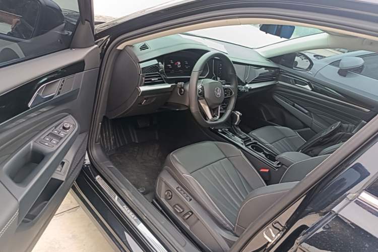 Used Volkswagen Passat 2024 330TSI Starry Elite Edition Driver Seat
