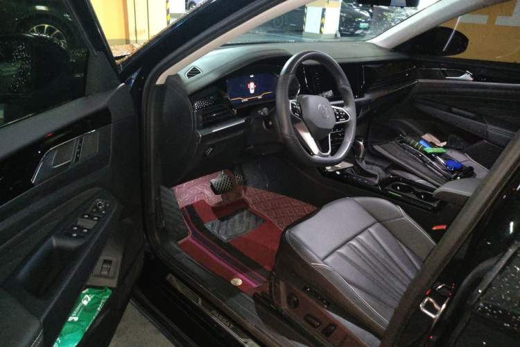 Used Volkswagen Passat 2024 330TSI Starry Elite Edition Driver Seat