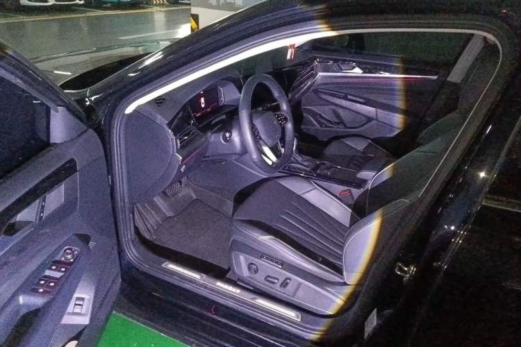 Used Volkswagen Passat 2024 380TSI Starry Luxury Edition Driver Seat
