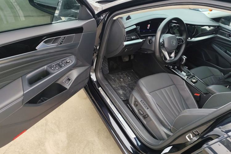 Used Volkswagen Passat 2024 380TSI Elite Edition Driver Seat