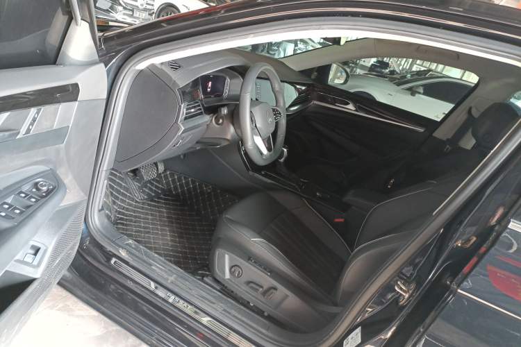 Used Volkswagen Passat 2024 380TSI Starry Dragon Edition Driver Seat