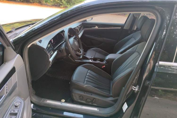 Used Volkswagen Passat 2024 380TSI Dragon Glory Edition Driver Seat
