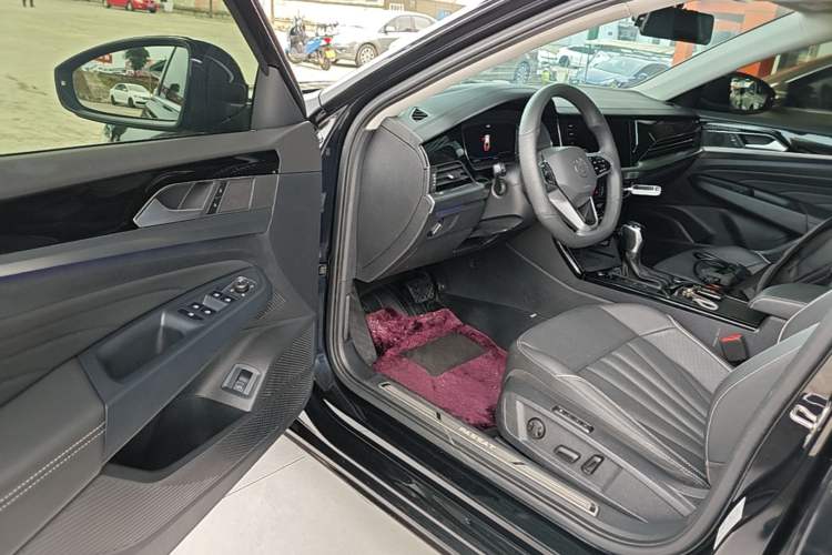 Used Volkswagen Passat 2024 380TSI Starry Dragon Edition Driver Seat