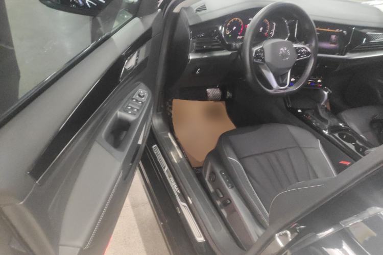 Used Volkswagen Passat 2024 380TSI Dragon Edition Driver Seat