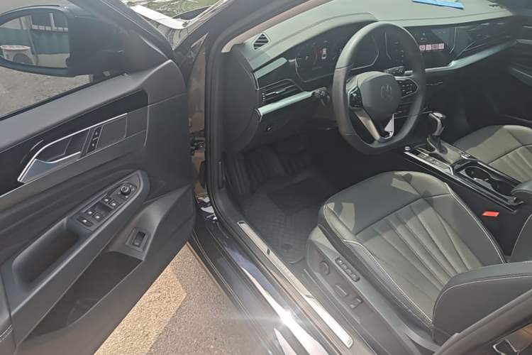 Used Volkswagen Passat 2024 380TSI Starry Luxury Edition Driver Seat
