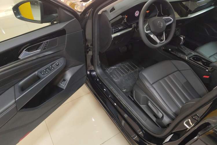 Used Volkswagen Passat 2024 280TSI Business Edition Driver Seat