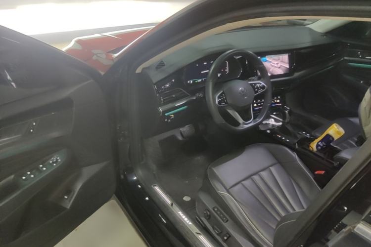 Used Volkswagen Passat 2024 380TSI Luxury Edition Driver Seat