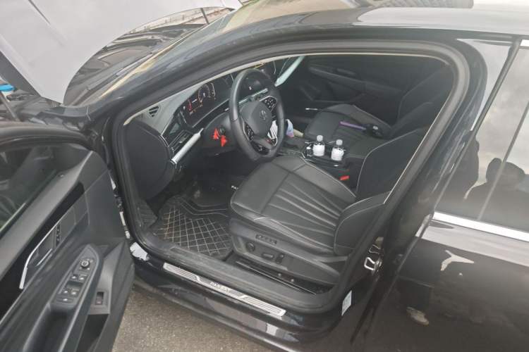 Used Volkswagen Passat 2024 380TSI Elite Edition Driver Seat