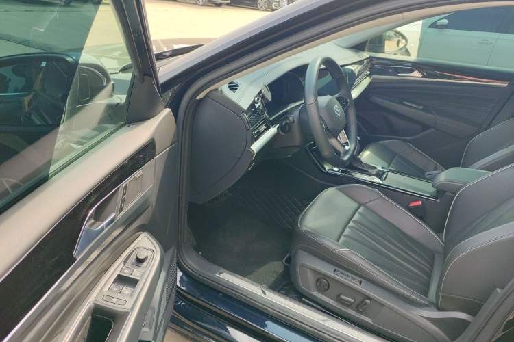Used Volkswagen Passat 2024 380TSI Starry Luxury Edition Driver Seat