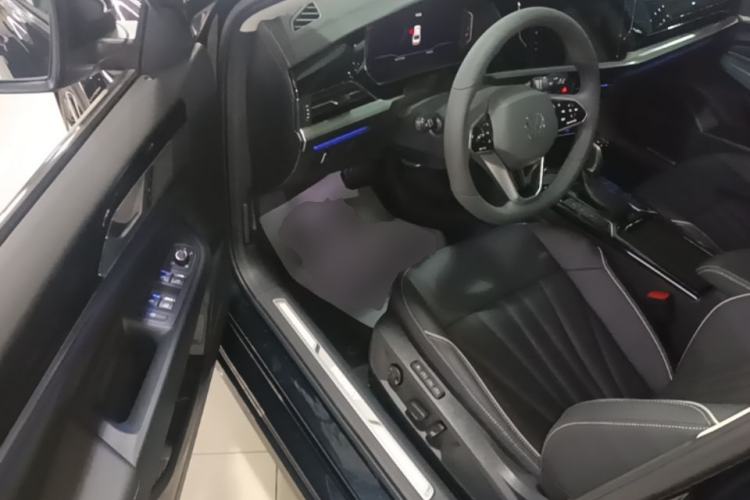 Used Volkswagen Passat 2024 380TSI Dragon Glory Edition Driver Seat