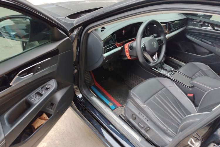 Used Volkswagen Passat 2024 380TSI Luxury Edition Driver Seat
