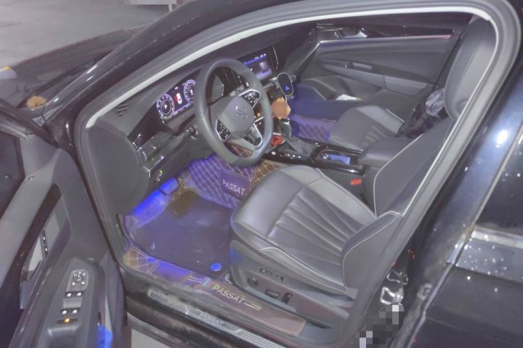 Used Volkswagen Passat 2024 380TSI Dragon Edition Driver Seat