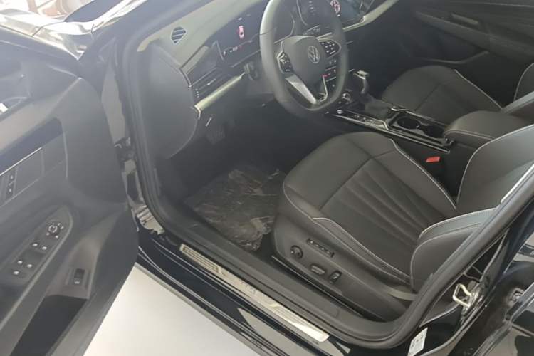Used Volkswagen Passat 2024 380TSI Starry Elite Edition Driver Seat