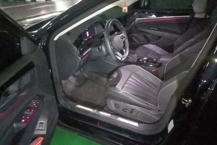 Used Volkswagen Passat 2024 380TSI Starry Luxury Edition Driver Seat