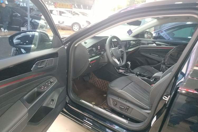 Used Volkswagen Passat 2024 380TSI Luxury Edition Driver Seat