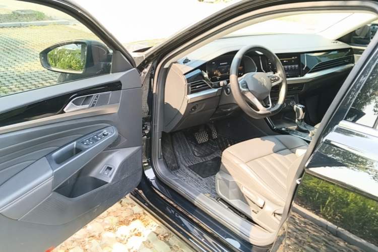 Used Volkswagen Passat 2024 280TSI Business Edition Driver Seat