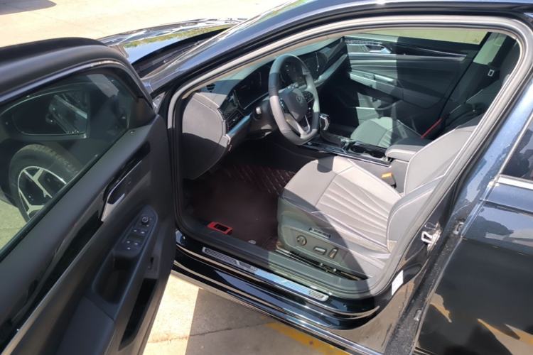Used Volkswagen Passat 2024 330TSI Starry Elite Edition Driver Seat