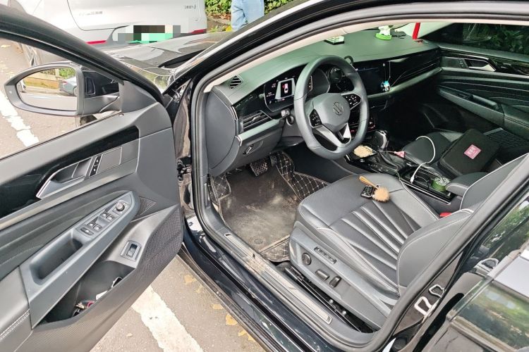 Used Volkswagen Passat 2024 380TSI Luxury Edition Driver Seat
