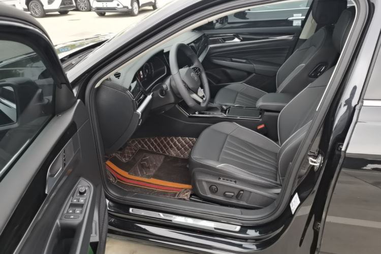 Used Volkswagen Passat 2024 330TSI Starry Elite Edition Driver Seat