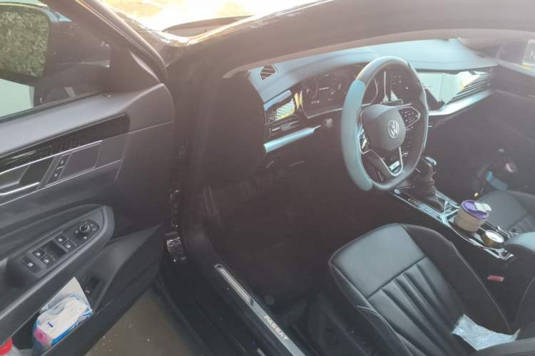 Used Volkswagen Passat 2024 380TSI Luxury Edition Driver Seat