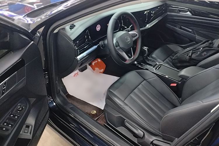 Used Volkswagen Passat 2024 280TSI Business Edition Driver Seat