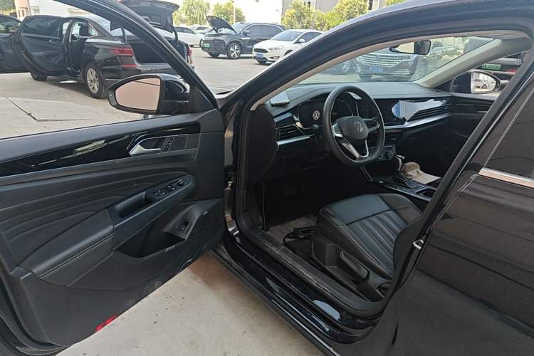 Used Volkswagen Passat 2024 280TSI Business Edition Driver Seat