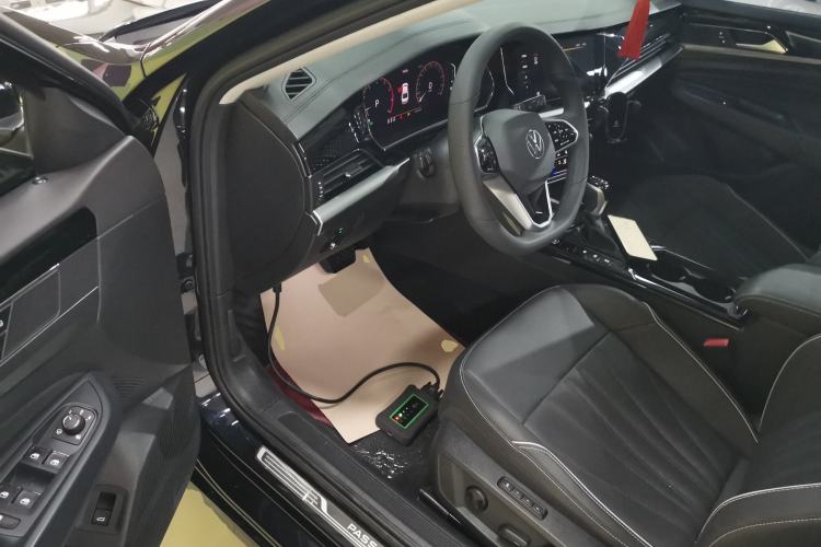 Used Volkswagen Passat 2024 380TSI Starry Dragon Edition Driver Seat