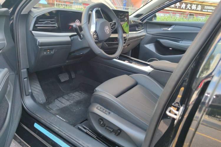 Used Volkswagen Passat 2024 380TSI Flagship Edition Driver Seat
