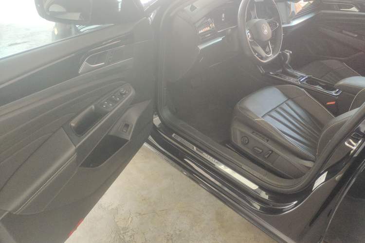 Used Volkswagen Passat 2024 380TSI Elite Edition Driver Seat