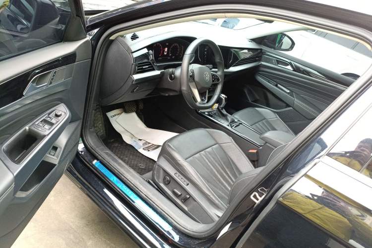 Used Volkswagen Passat 2024 380TSI Starry Elite Edition Driver Seat