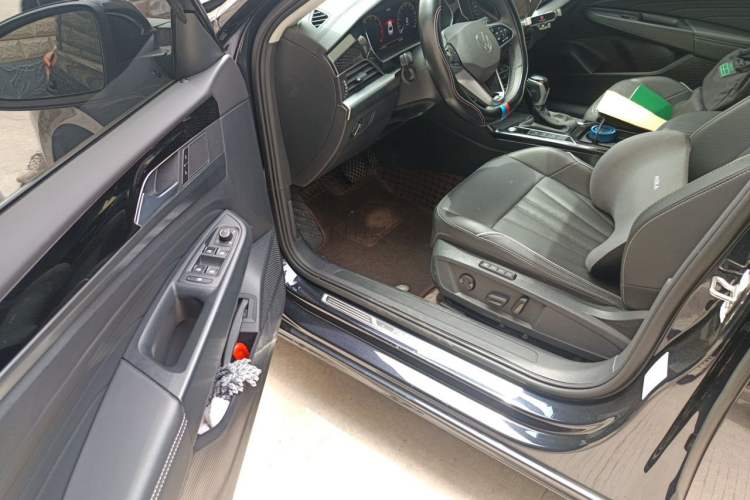 Used Volkswagen Passat 2024 330TSI Elite Edition Driver Seat