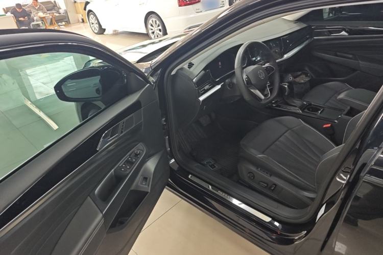 Used Volkswagen Passat 2024 380TSI Starry Dragon Edition Driver Seat
