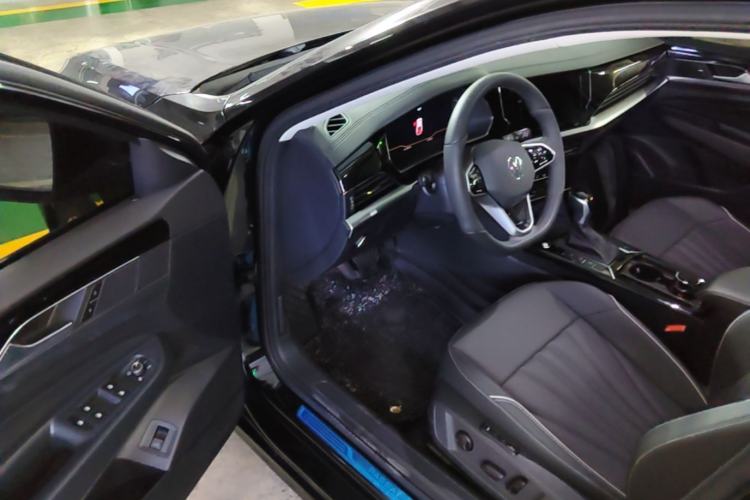 Used Volkswagen Passat 2024 380TSI Dragon Edition Driver Seat
