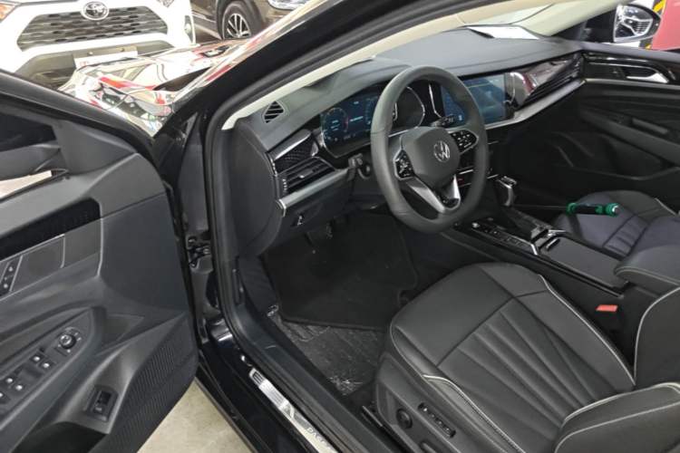Used Volkswagen Passat 2024 330TSI Starry Elite Edition Driver Seat