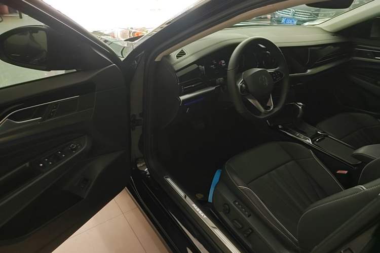 Used Volkswagen Passat 2024 380TSI Luxury Edition Driver Seat