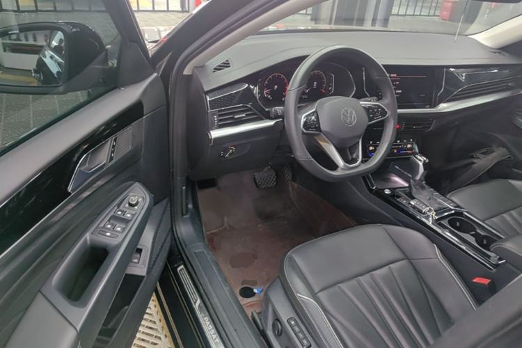 Used Volkswagen Passat 2024 380TSI Dragon Edition Driver Seat