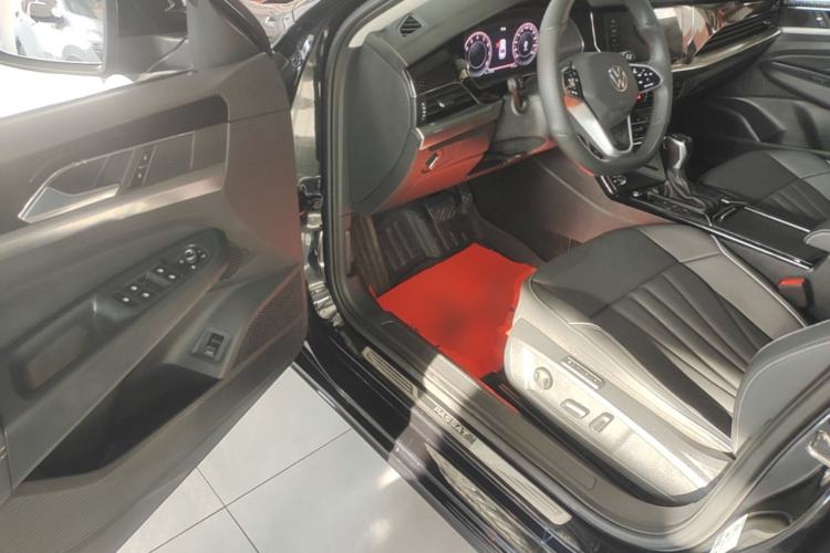 Used Volkswagen Passat 2024 330TSI Elite Edition Driver Seat