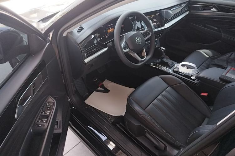 Used Volkswagen Passat 2024 280TSI Business Edition Driver Seat
