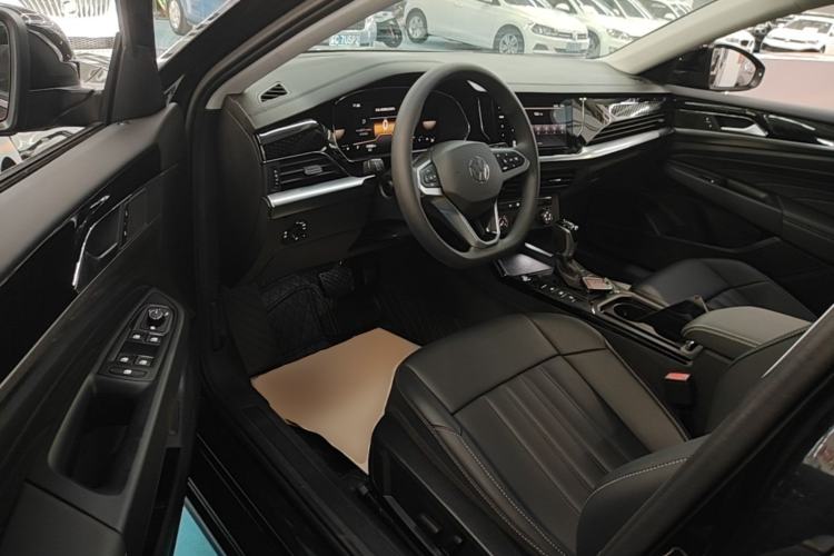 Used Volkswagen Passat 2024 280TSI Business Edition Driver Seat