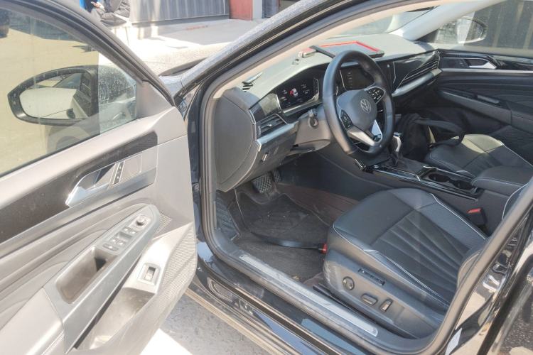 Used Volkswagen Passat 2024 380TSI Dragon Glory Edition Driver Seat