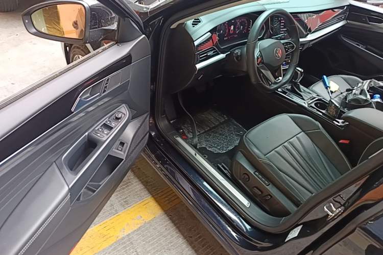 Used Volkswagen Passat 2024 380TSI Luxury Edition Driver Seat