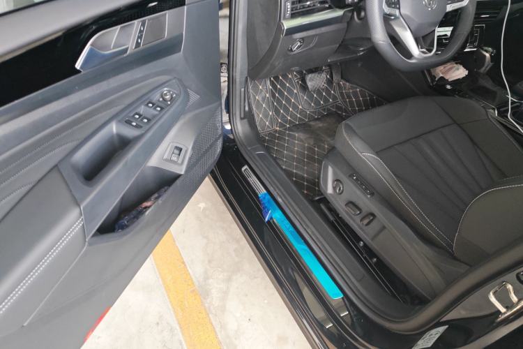 Used Volkswagen Passat 2024 380TSI Starry Dragon Edition Driver Seat