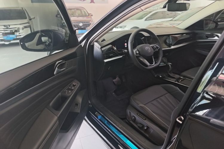 Used Volkswagen Passat 2024 380TSI Elite Edition Driver Seat
