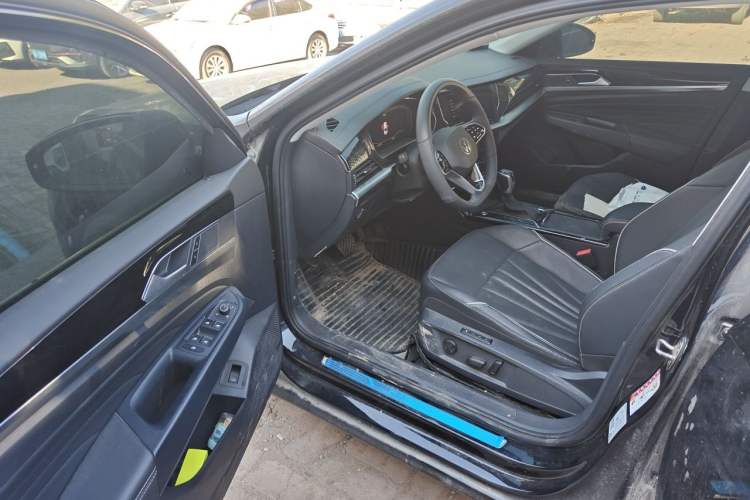 Used Volkswagen Passat 2024 330TSI Elite Edition Driver Seat