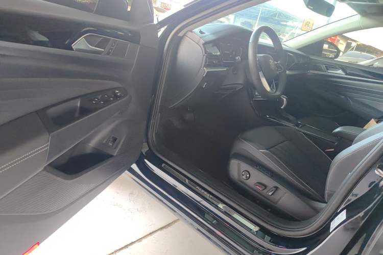 Used Volkswagen Passat 2024 330TSI Elite Edition Driver Seat